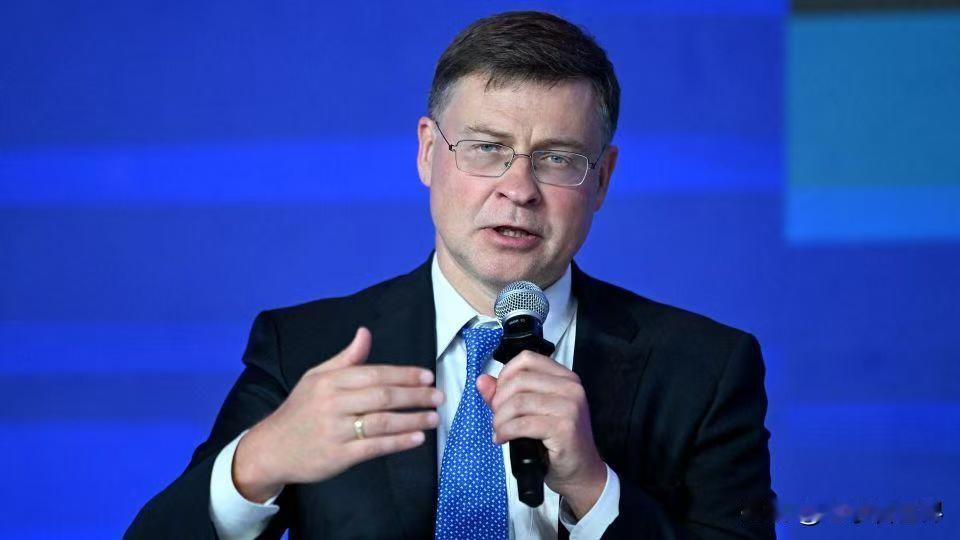 【欧盟经济专员：乌克兰要加入欧盟还有很多工作要做】
华盛顿时间2026年4月14