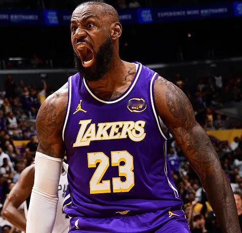 湖人惨负马刺淘汰出局，急需调整。
让马刺拿了132分，这是调整就能解决的问题吗？