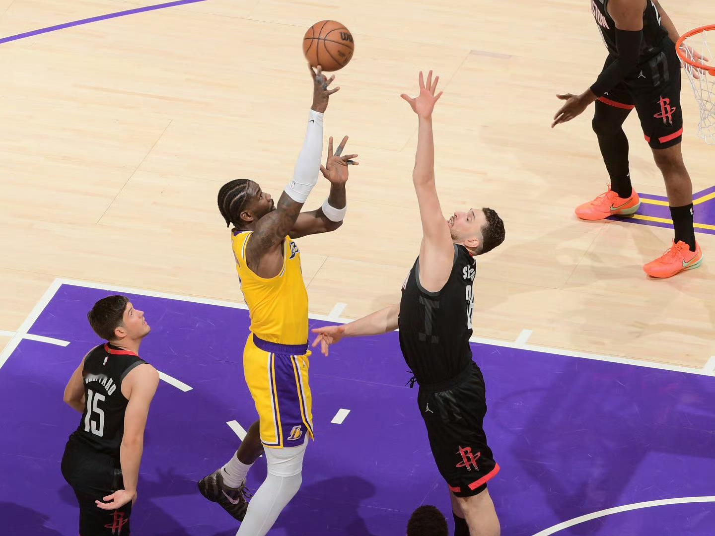 ESPN预测明天火箭vs湖人G2胜率：火箭49.2%，湖人50.8%，比赛时间上