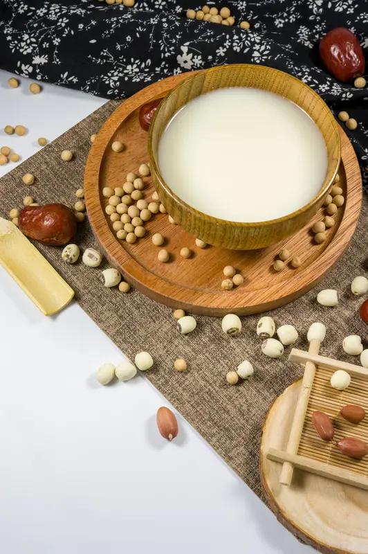 生活最重要的，大概是能抓住那些细碎的确定感吧。

可能是清晨一杯温度刚好的豆浆，