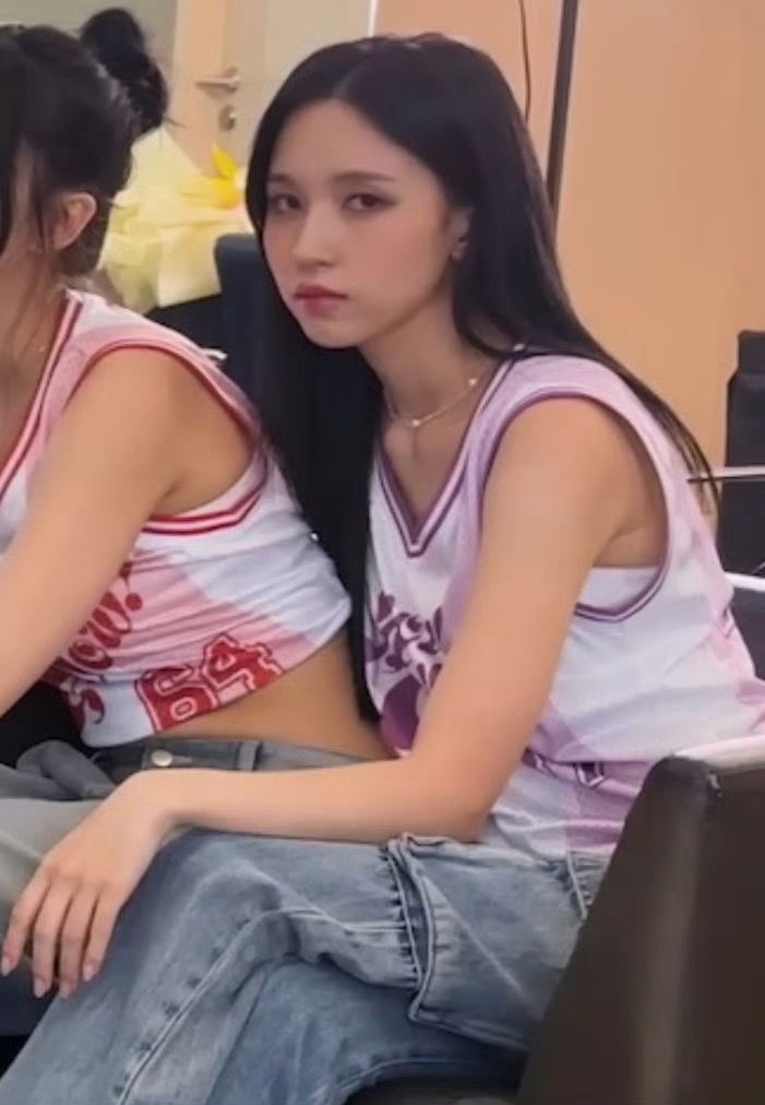 是美攻。帅攻。攻中翘楚。完全敏感的优质alpha 。美攻中的美攻。帅攻中的帅攻。