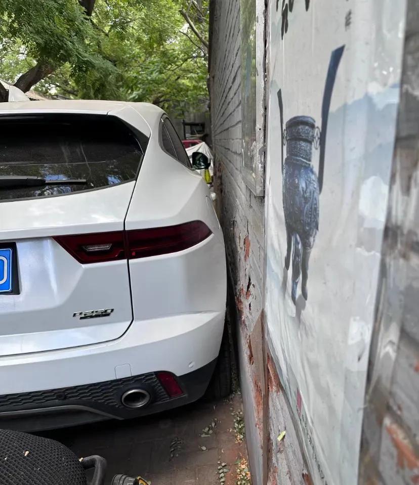 老北京司机是我这辈子学不来的
侧方位是我一直听不进去的痛，没想到老北京做到极致了