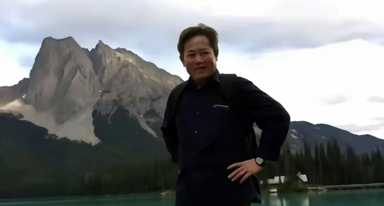 美国国务院坐不住了！公开喊话要求中国放人！
 
7月15日，据美国之音报道，美国