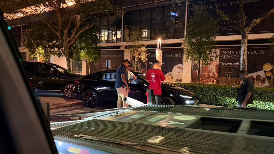 竟然在吉隆坡街边遇到梦想家！海外遇见自己的同款，这感觉太微妙了…突然好想开自己的