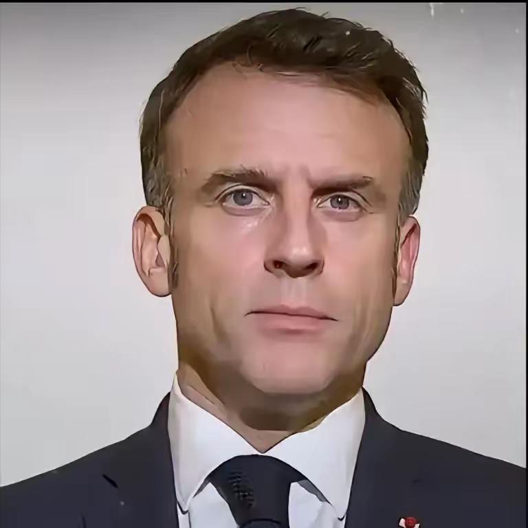 法国总统马克龙宣布了

国际政治有时候就像一场精心编排的戏剧，当所有人以为剧情已
