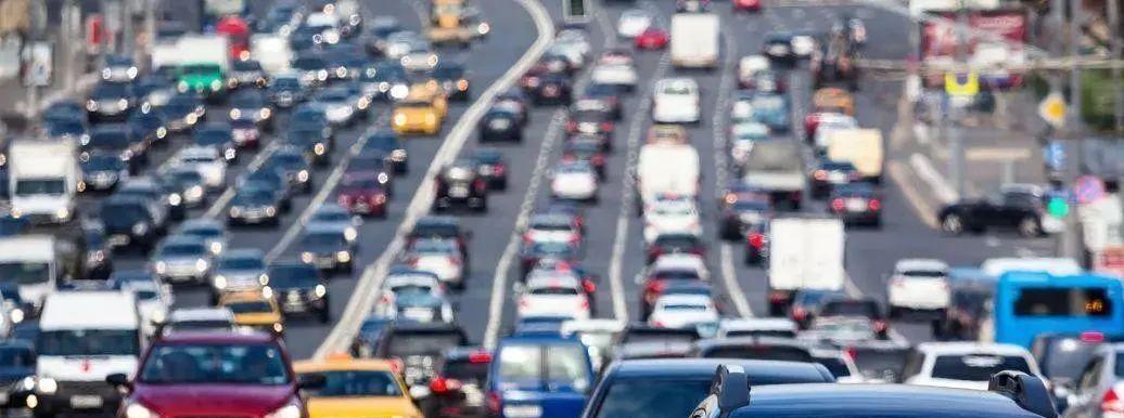 如果要对付小日本，只需一招
那就是整垮小本子的汽车，因为汽车产业是小本子最后一根