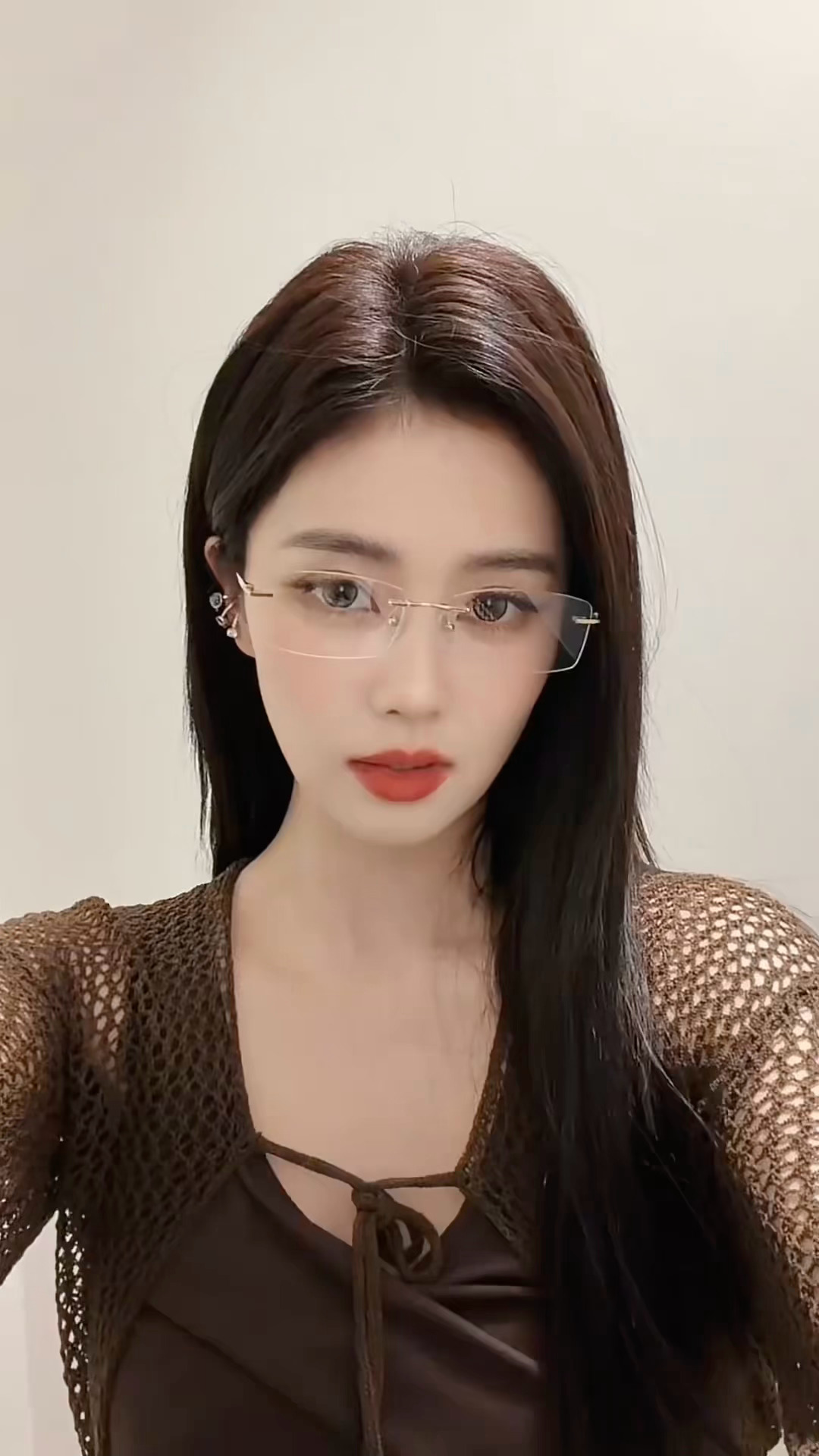 鹿儿TT🥹“爱你们也爱佩仪_（：3」 ）所以希望 给佩仪多点的爱 好不好”白鹿