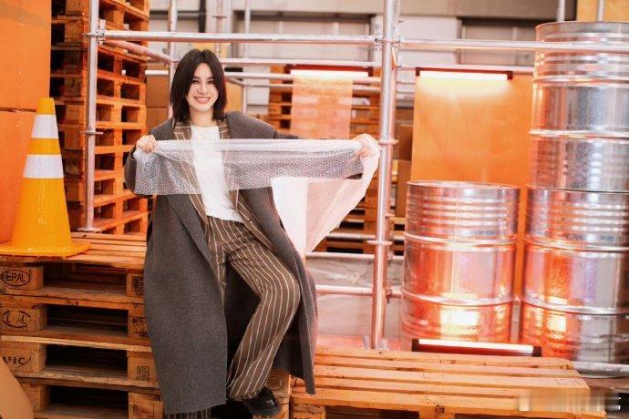 尚雯婕学霸的脑子就是好使尚雯婕用AI打开了高效学习的新方式，看书不再耗时费力，学