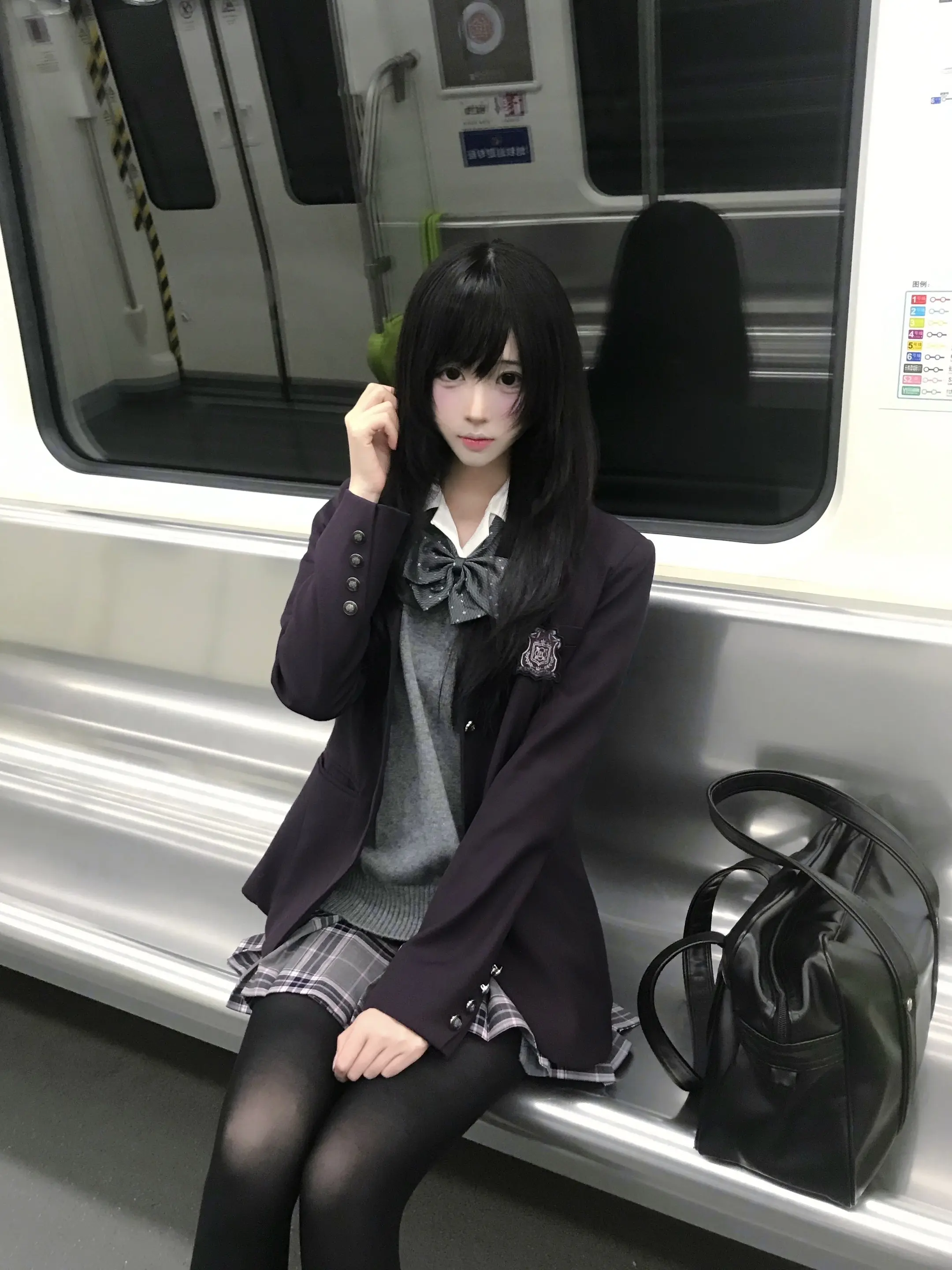 如果你有点悲伤 我愿意陪你晒太阳^_   ̫  _^