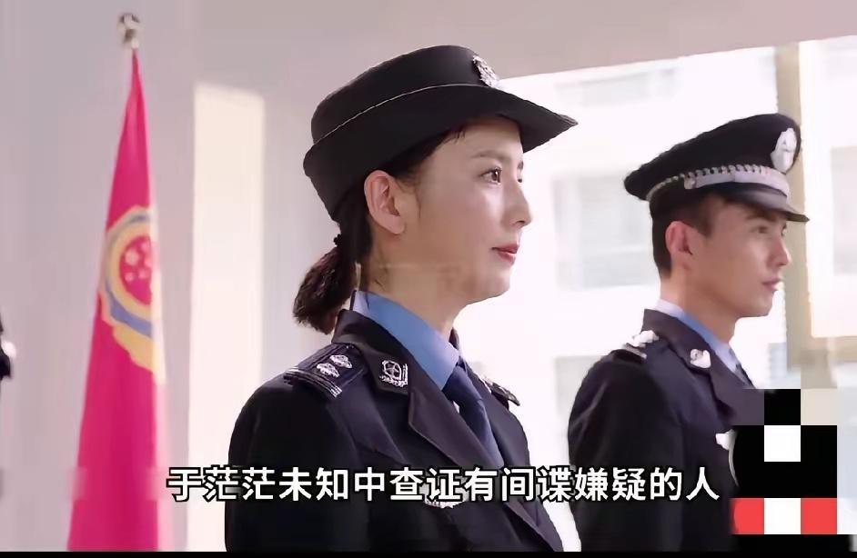 《真心英雄》。那个走到国安单位门口想要汇报的工程师大哥，被监视的间谍一个电话阻止