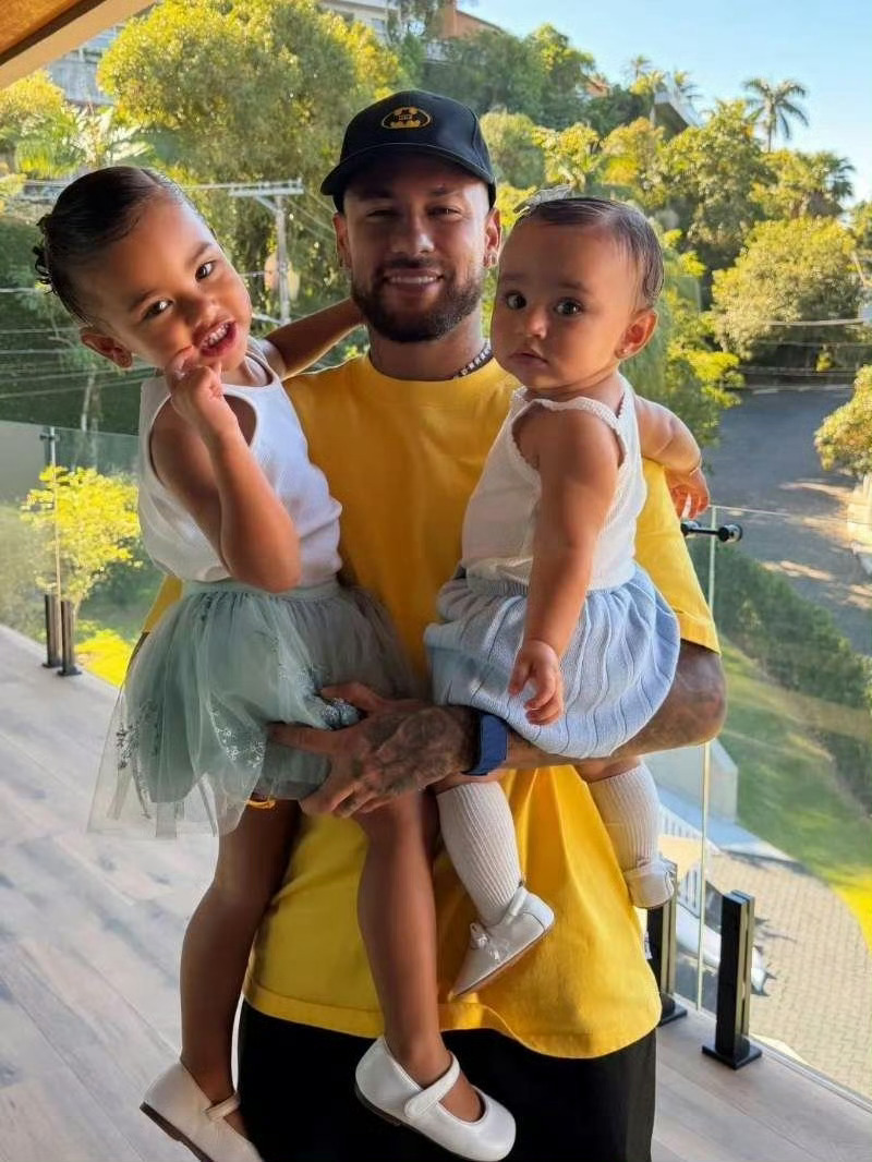 内马尔 超级奶爸