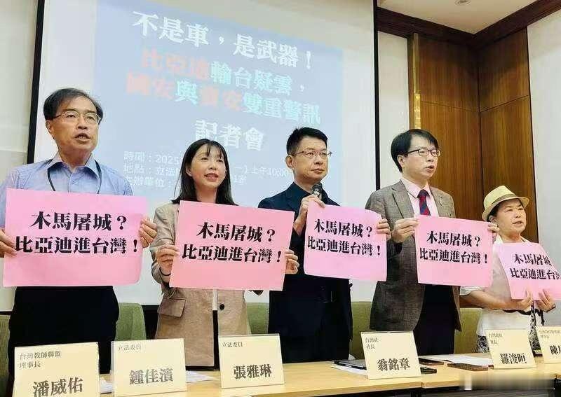 呆蛙向先进技术说不，拒绝物美价廉的好车，那就全民纳智捷好了。 ​​​