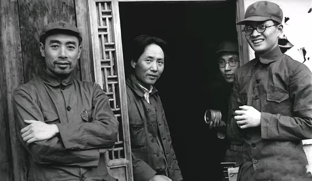 1939年，伟人在陕北。[鲜花] 