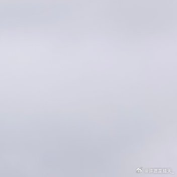 0000冰河解冻消融，春风拂过冰封岸，嫩芽探出枝头，冰雪化作春水间，寒冬褪去阴霾