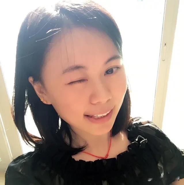 上联：风吹东南西北，求下联