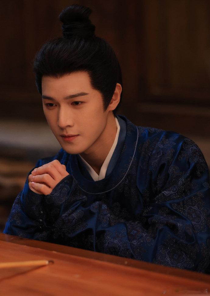李昀锐怎么又演了个小苦瓜宴遇永安《宴遇永安》林晏太让人心疼！中秋本该团圆，他体恤