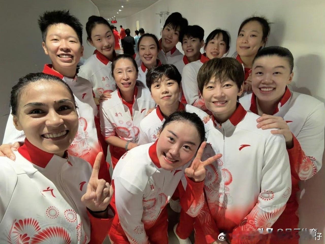 广东女篮全运会夺冠！

继广东男篮在全运会夺冠之后，昨晚，广东女篮在主场面对拥有