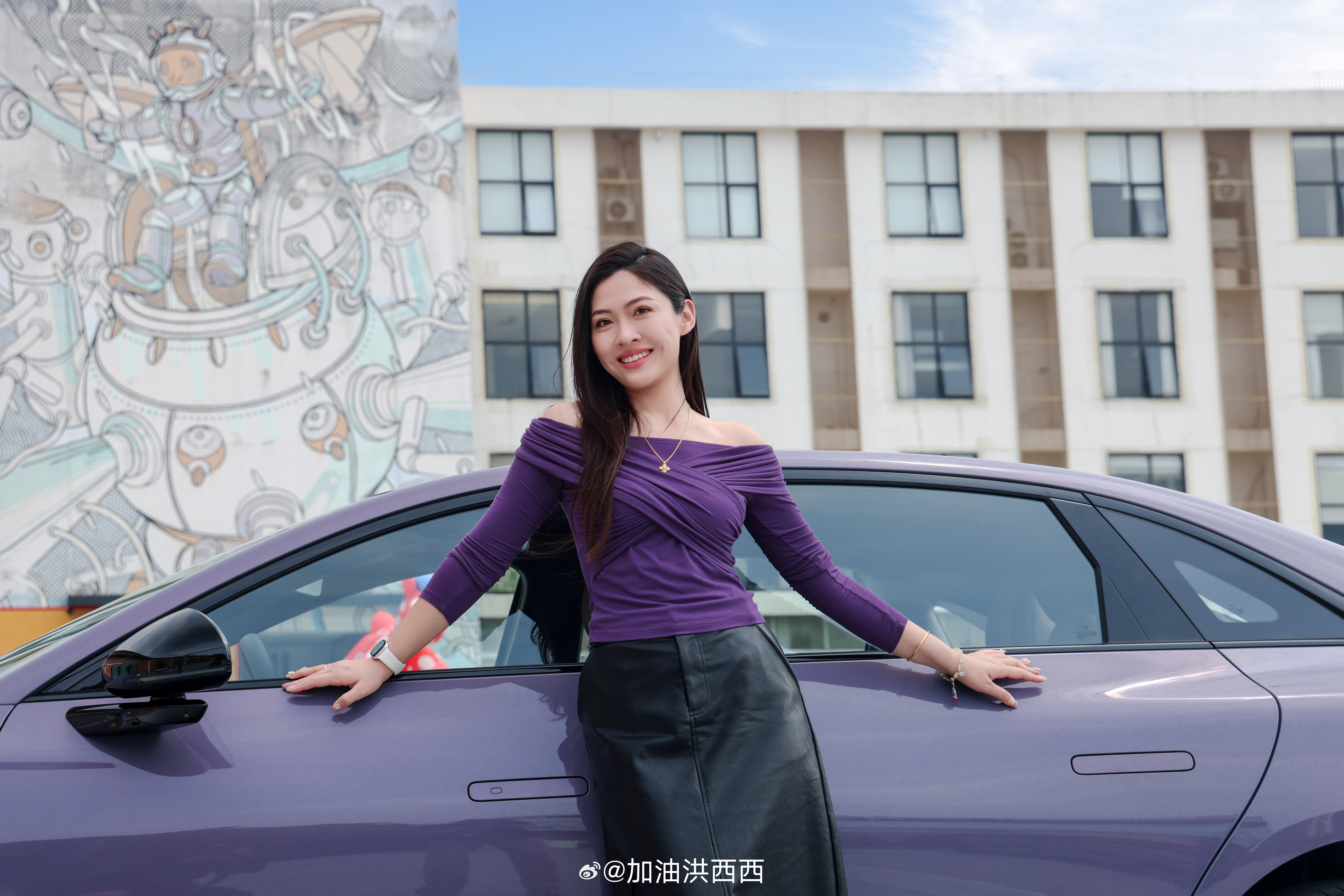 今天和26款小鹏MONA M03一起出片儿，罗兰紫好漂亮！新款M03的每一项升级