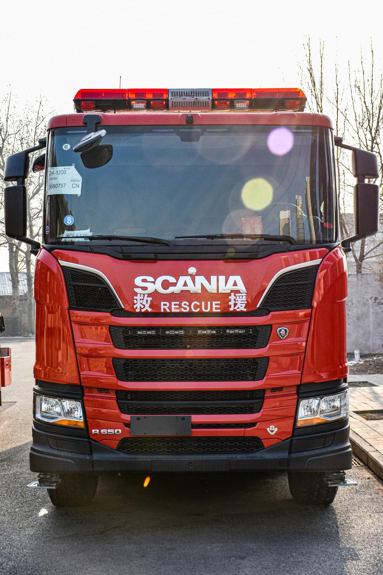 大V8！！！北京某站的斯堪尼亚的R650大V8