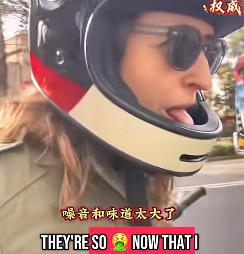 澳洲女子从中国回到澳大利亚后，吐槽燃油车噪音太大了，而且味道很臭很想吐，对比中国