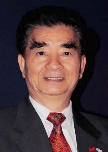 你敢信吗？美国安插在中国潜伏了多年的间谍头子，居然是个天天笑眯眯、热心肠到人人都