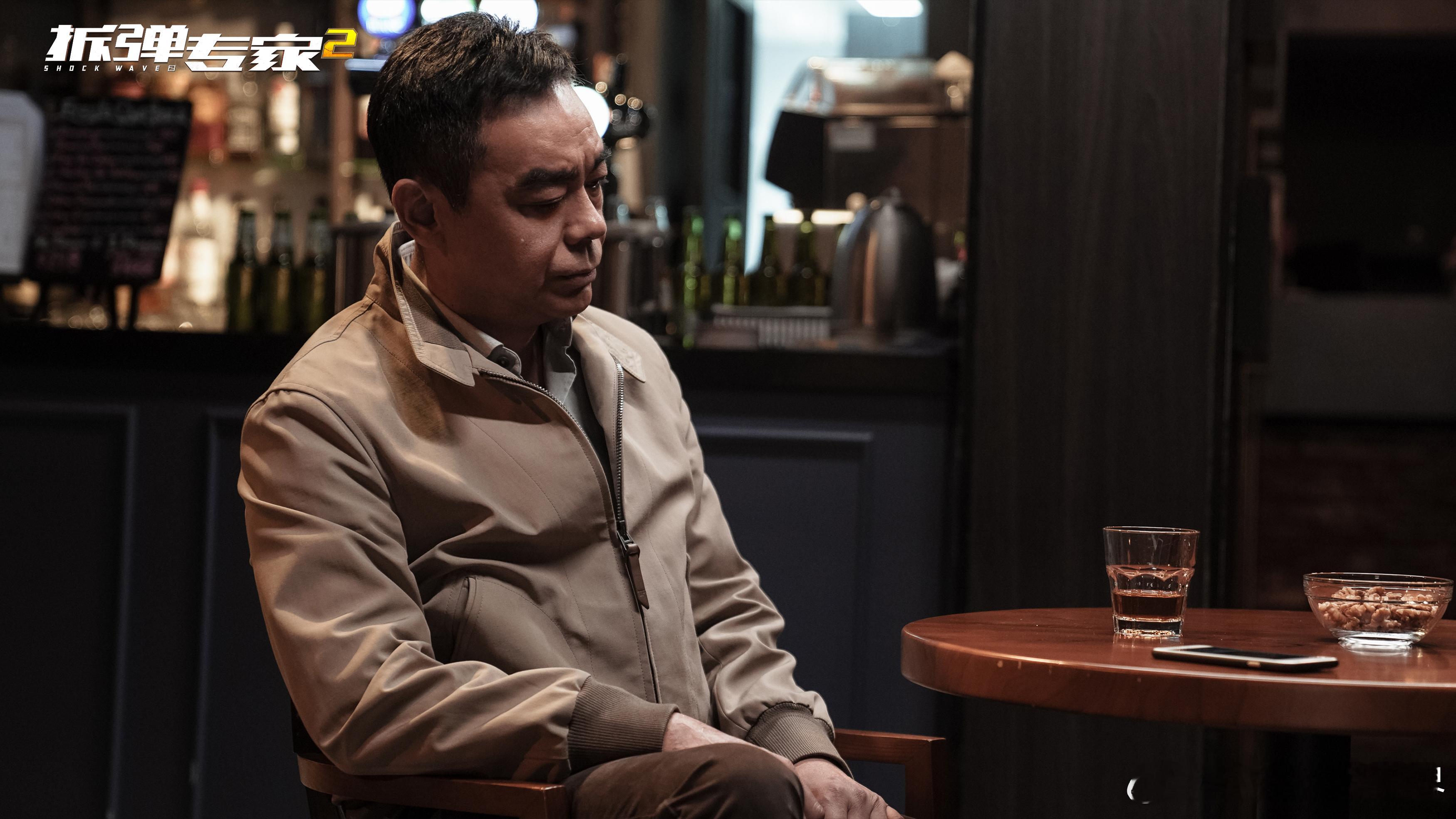 拆弹专家2重映定档 每次看都有新感触，这部片不只是炸场面，更把人性的复杂拍得很透