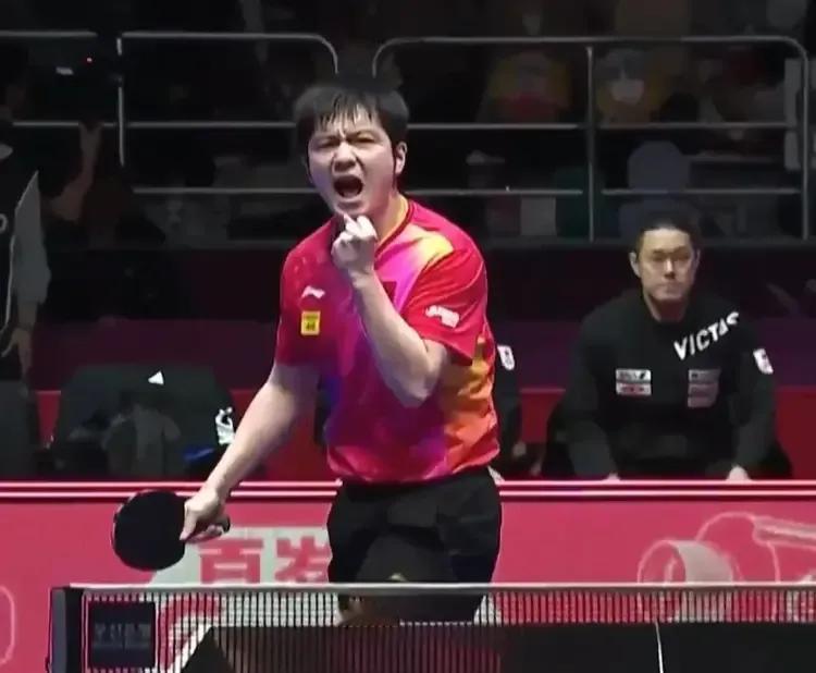 中国🇨🇳3-0日本🇯🇵
男团1/4决赛，中日对决胜险象环生，小胖艰难逆转