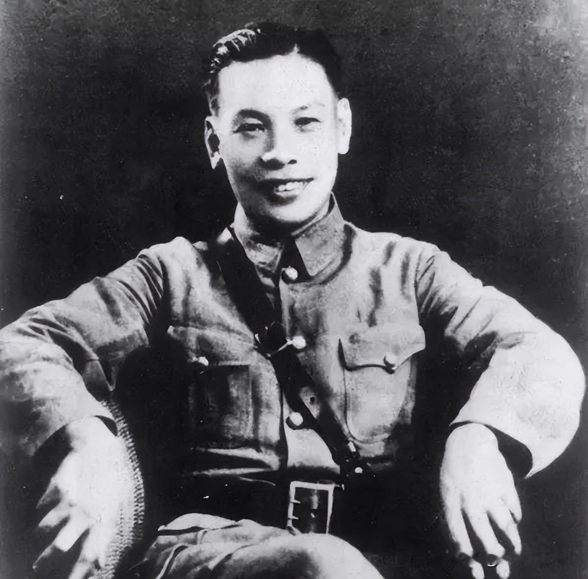 郑丽文谒陵祭蒋经国：国民党2026选战，和平与发展的新起点？
 
1月13日，蒋