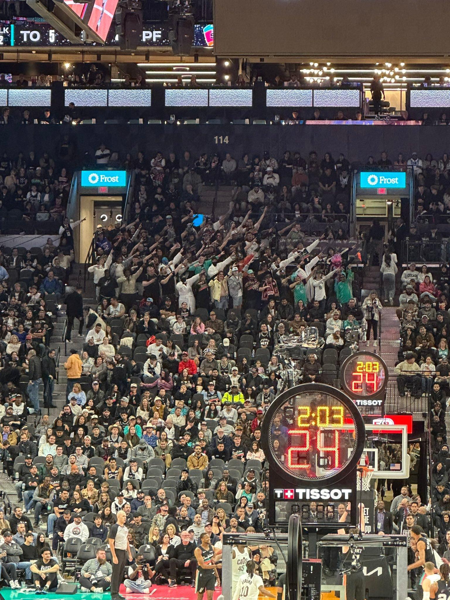 2025以一场胜利收官，2026以一场胜利开启！祝大家新年快乐，评论抽10个🧧