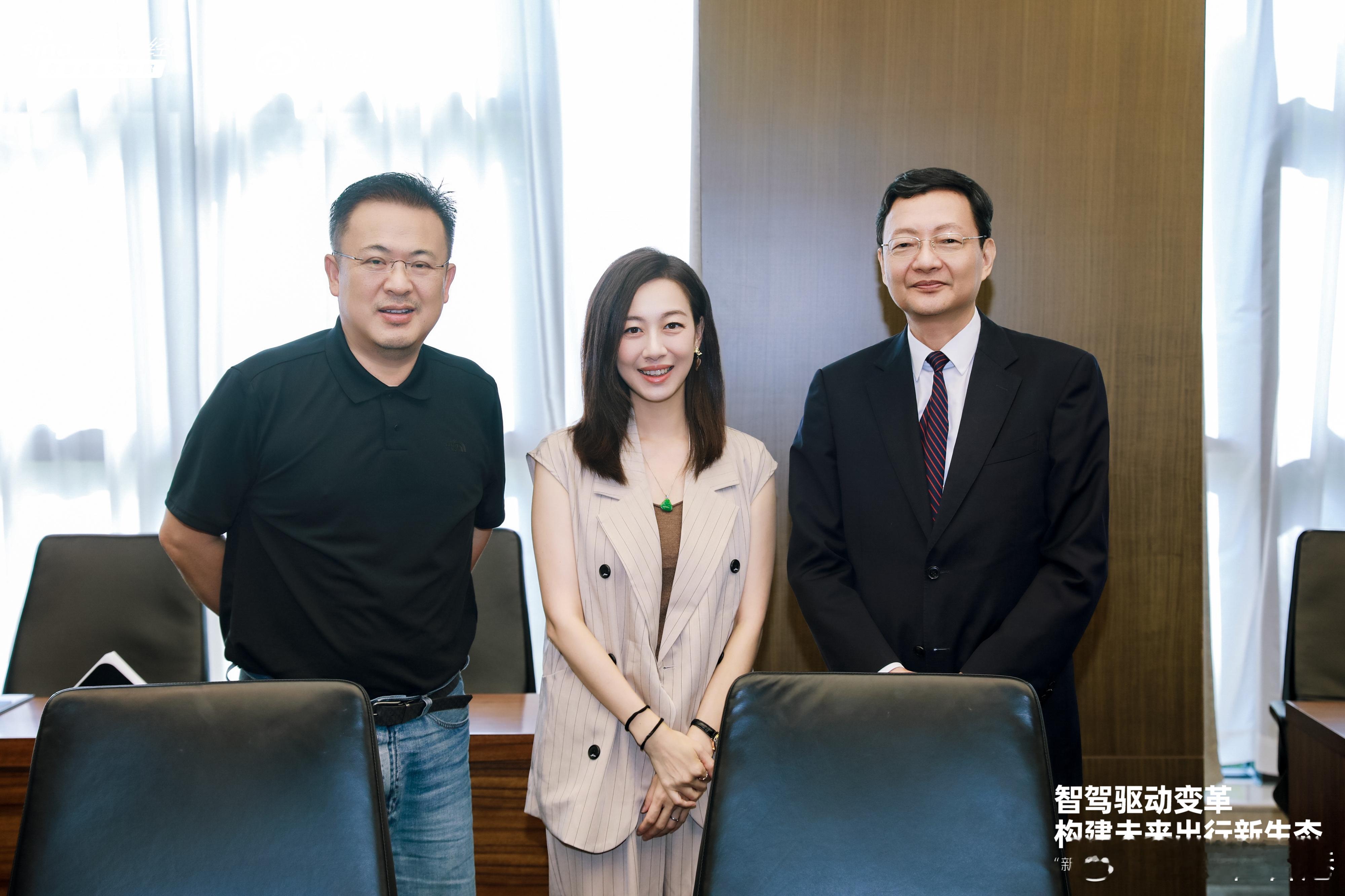 财经大V行比亚迪 上午比亚迪参访收官，自研电池、整车智造全线打通，国产制造的壁垒