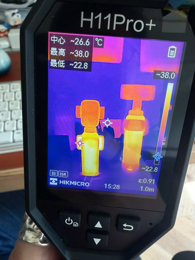 在 24 度（其实更低一些）的空调房里，打开两个 pocket 连续录制 10 