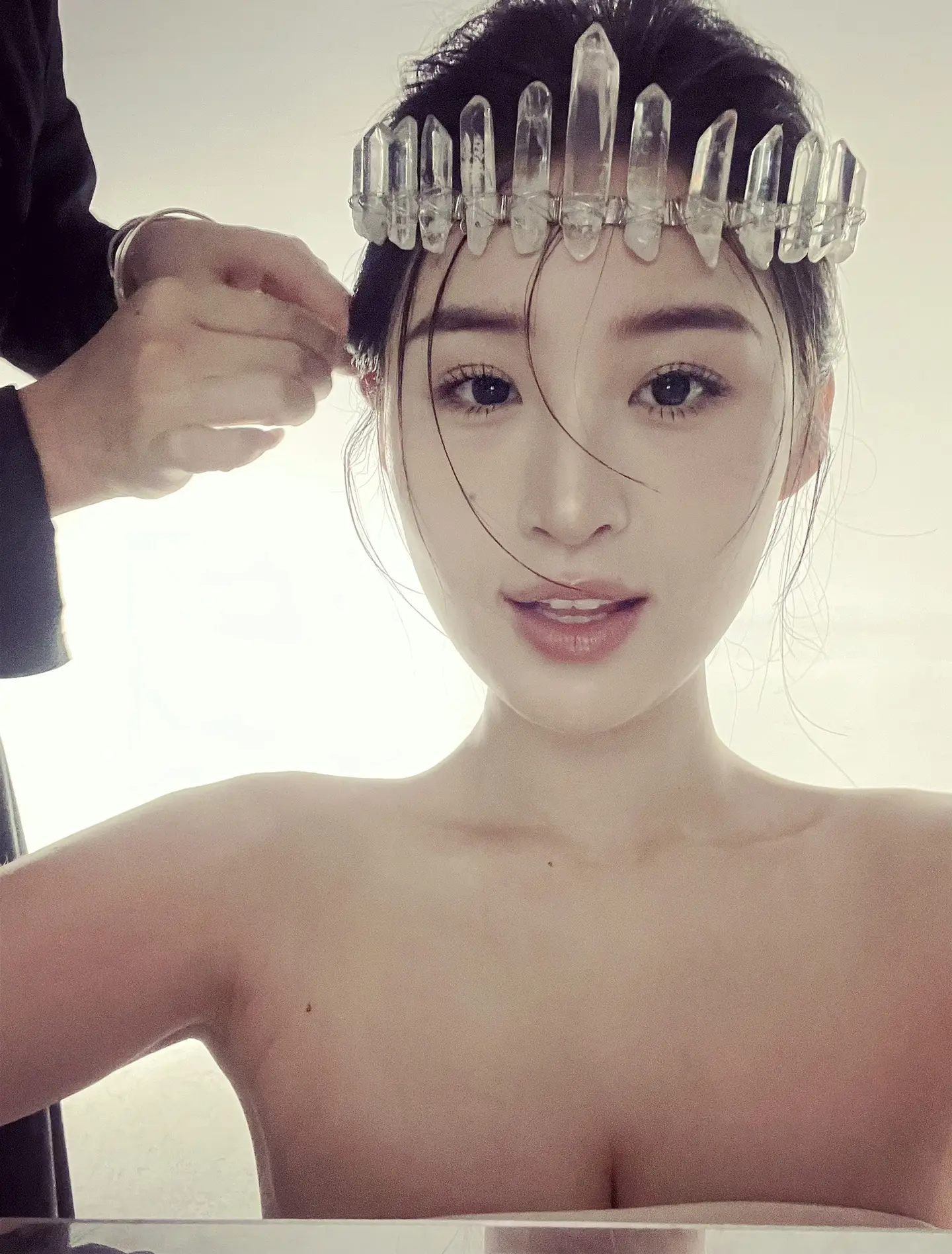 她回来时所有人都要让路