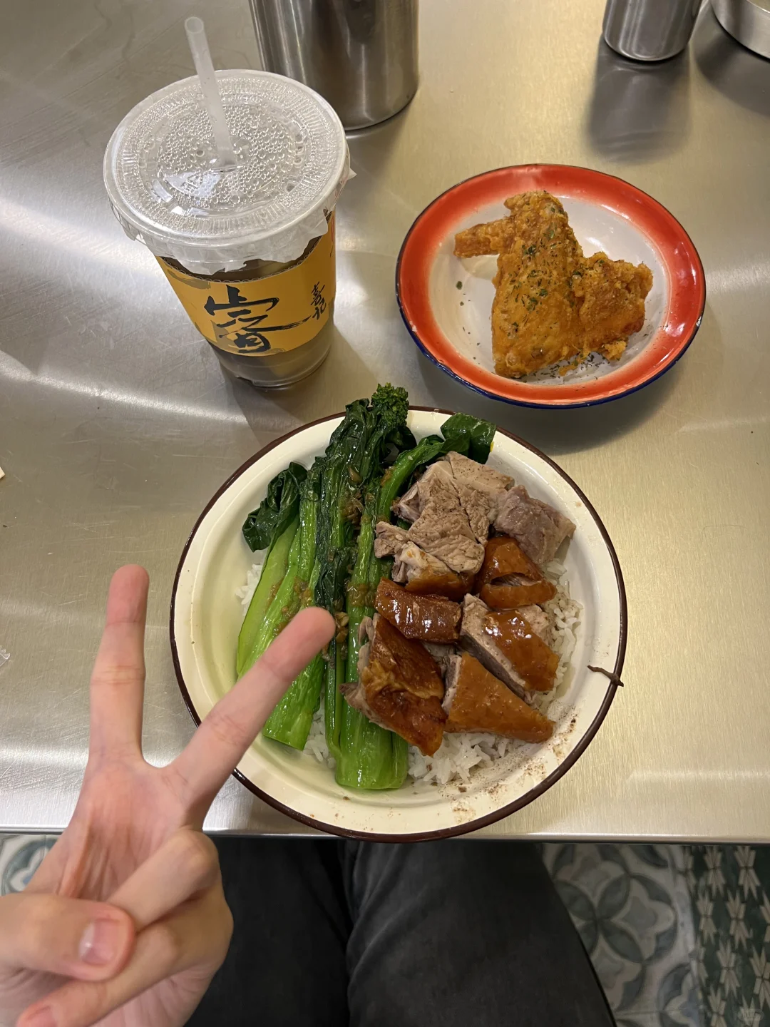 佛山这家网红店！还没到营业时间都排队了……