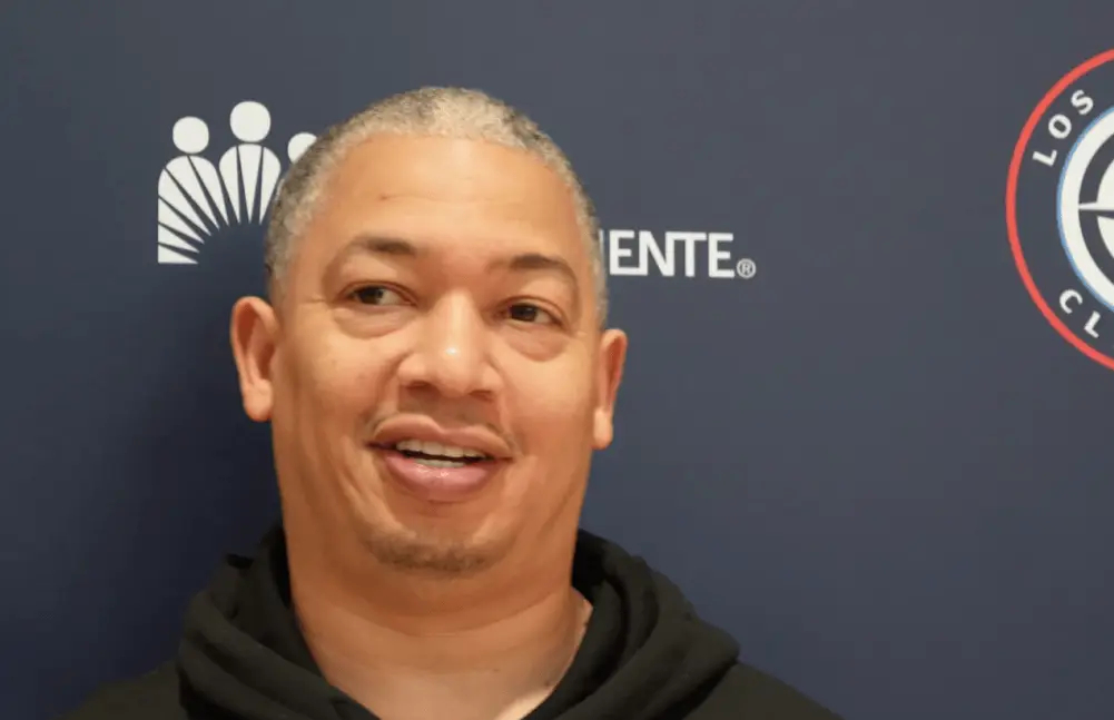 泰伦卢在今日接受了采访，他表示快船今天取消了训练，只进行了录像分析。泰伦-卢表示