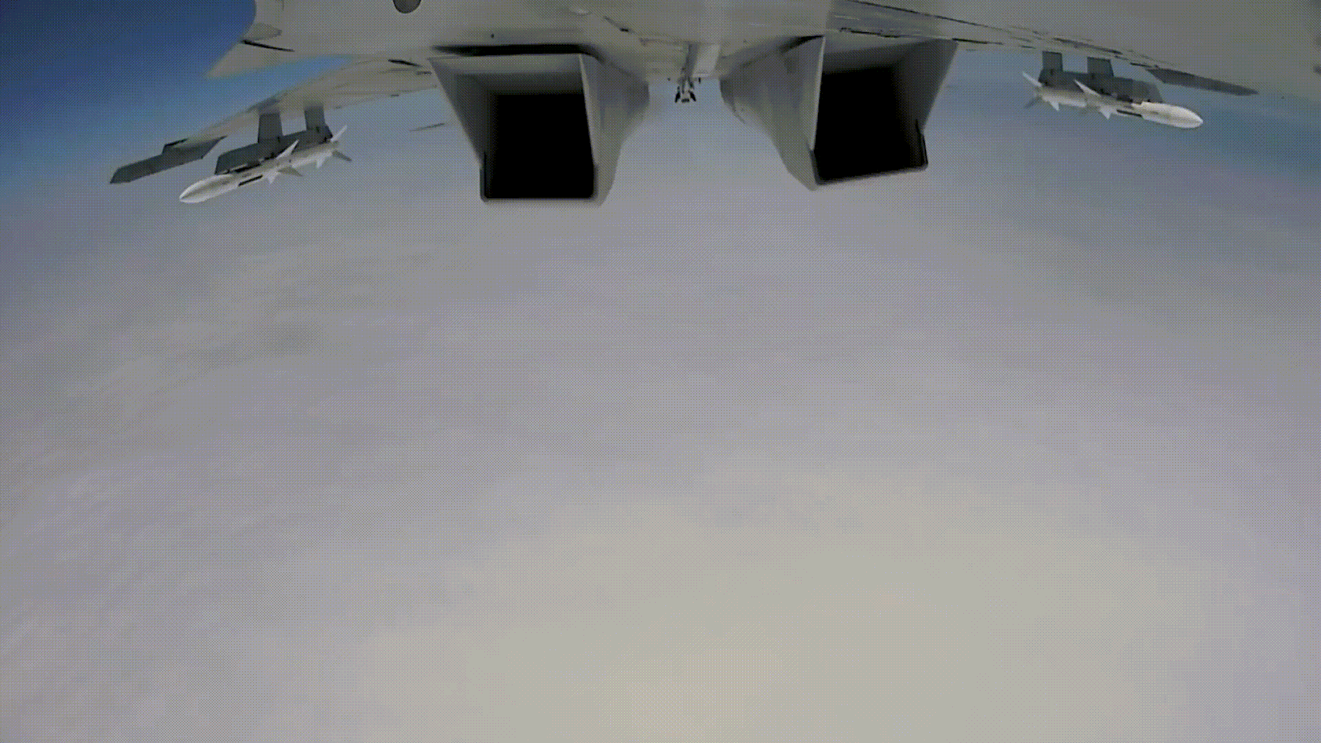 #动图# J15和J11发射PL12的慢镜头[舔屏]，终于找到完整且无水印的视频