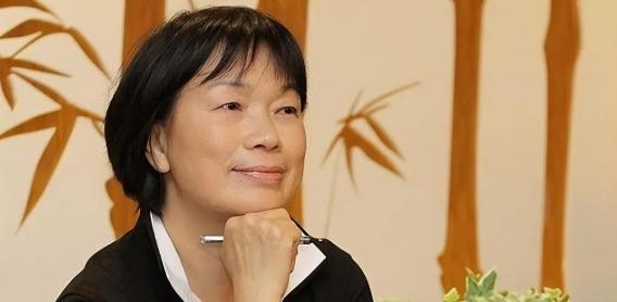 龙应台最荒谬的名言：“我不在乎大国崛起，我只在乎小民尊严”！其实，就拿最近的国际