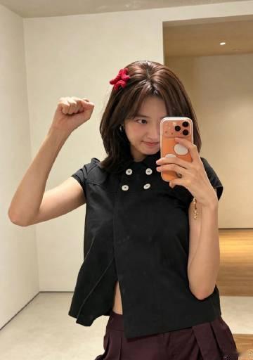 孙千早春晴朗开播自拍孙千小花红发卡 ​孙千《早春晴朗》开播自拍好萌啊！孙千[超话