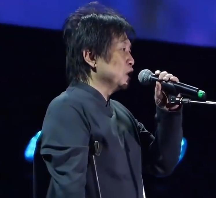 郑智化要来演出了，大家能原谅他吗？
这两天，台湾歌手郑智化又被网友拿出来讨论了，