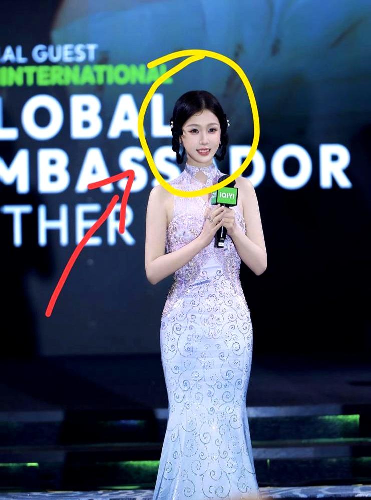 虞书欣，一个人，没带助理，就把海外工作干完了！
 

真有点没想到。以前总觉得她