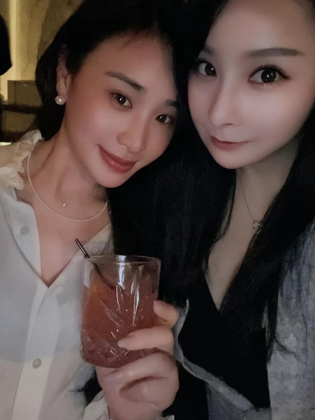 我最爱的白羊闺蜜生日快乐！！集体素颜  ​​​