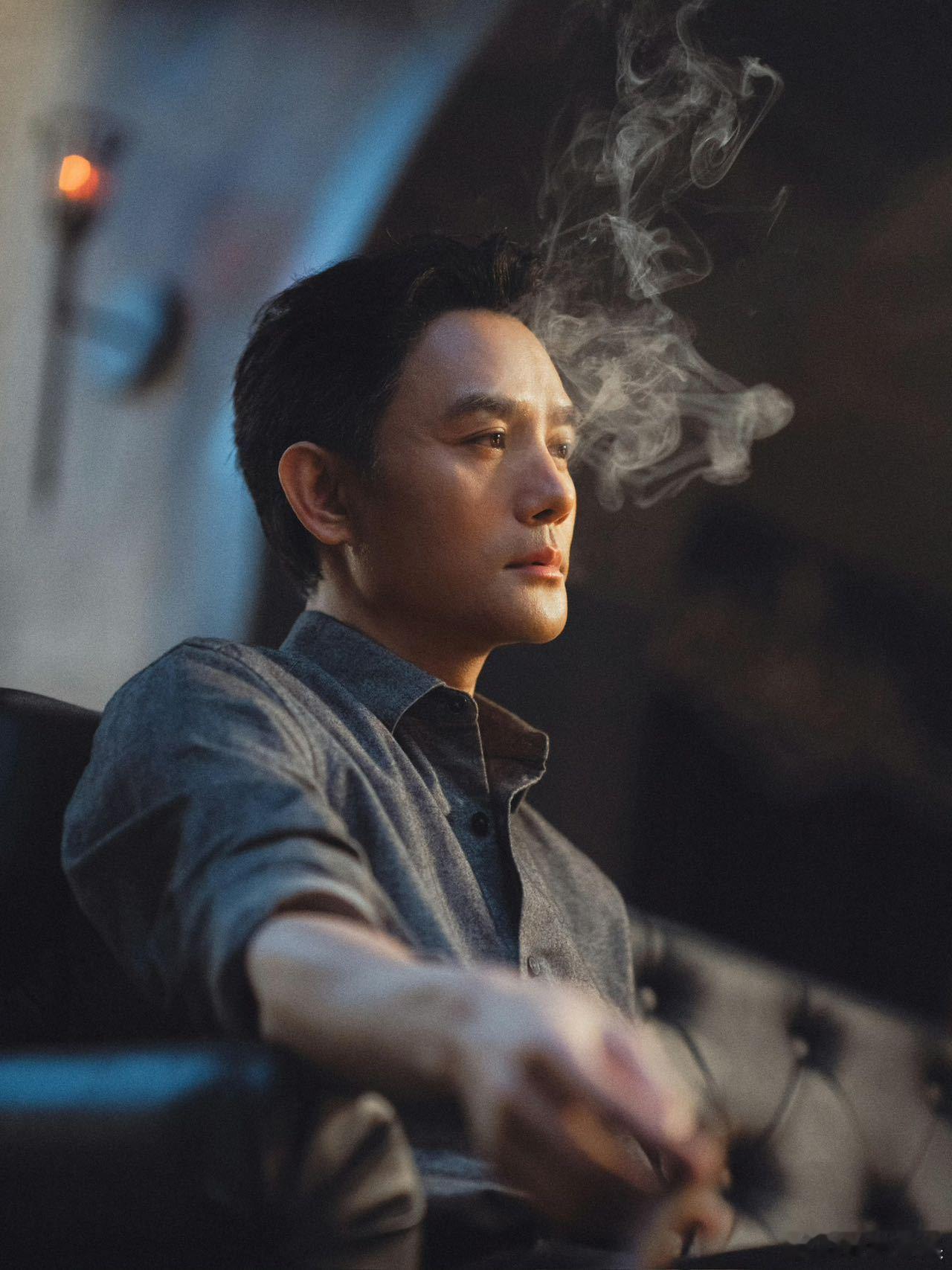 马憩最终活成了刘青石 以前觉得刘青石太窝囊，现在看马憩变成他，才懂那种想靠近又不