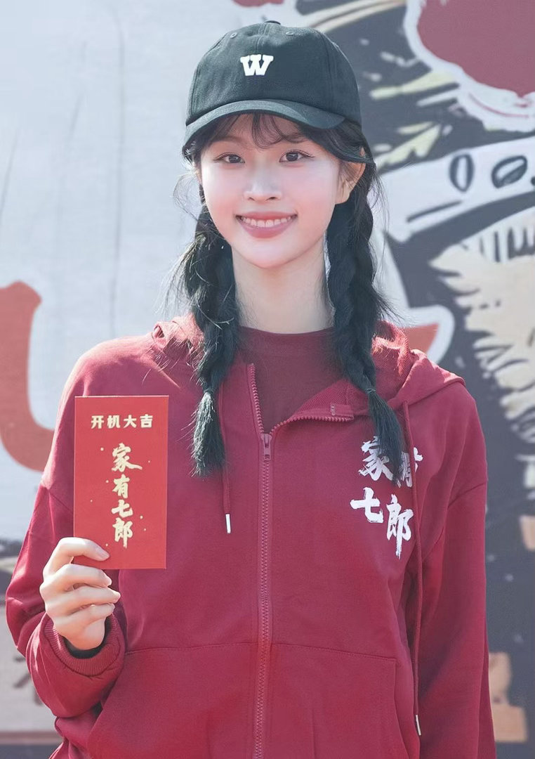 演员阵容太顶了！每一位都是实力派，钟雯冠在里面也毫不逊色，正剧赛道未来可期✨家有
