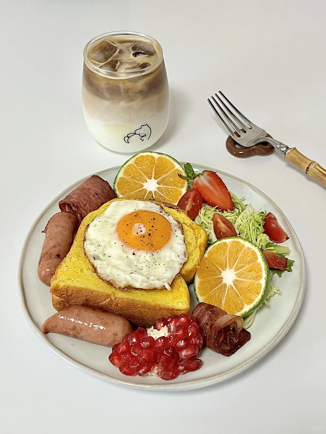 元气早餐|南瓜吐司🍞煎蛋🍳培根🥓冰拿铁☕