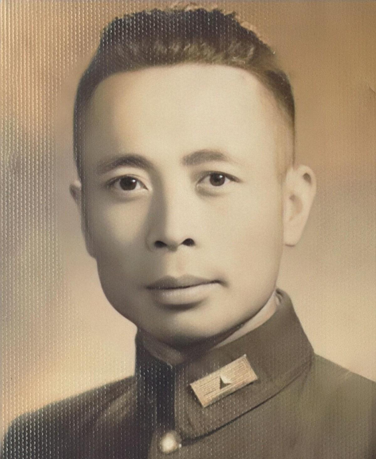 郑庭笈曾劝妻子不要去台湾，离异两年后获特赦，周总理亲自帮助他们复婚
1959年1