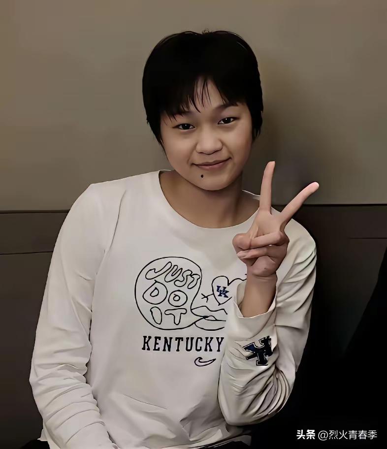 全红婵18岁了，已经上了暨南大学，据说她凭借自己的跳水天赋和奥运会金牌，应该是有