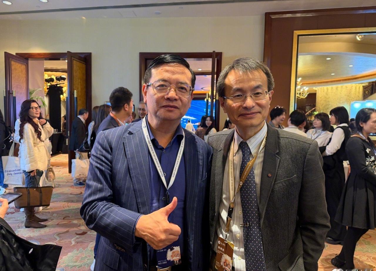 今日幸会杨培东教授，这位被视作最有望斩获诺奖的华人科学家，还邀来两位诺奖得主分享