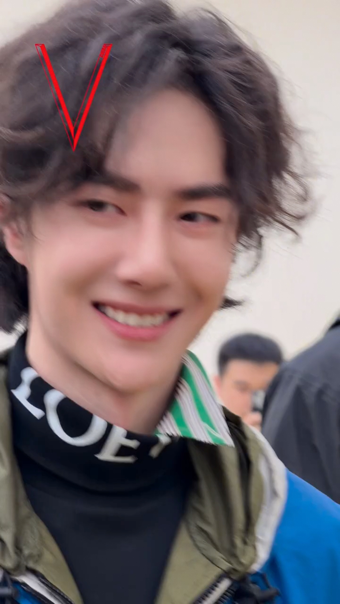 誓死守护少爷的笑颜王一博