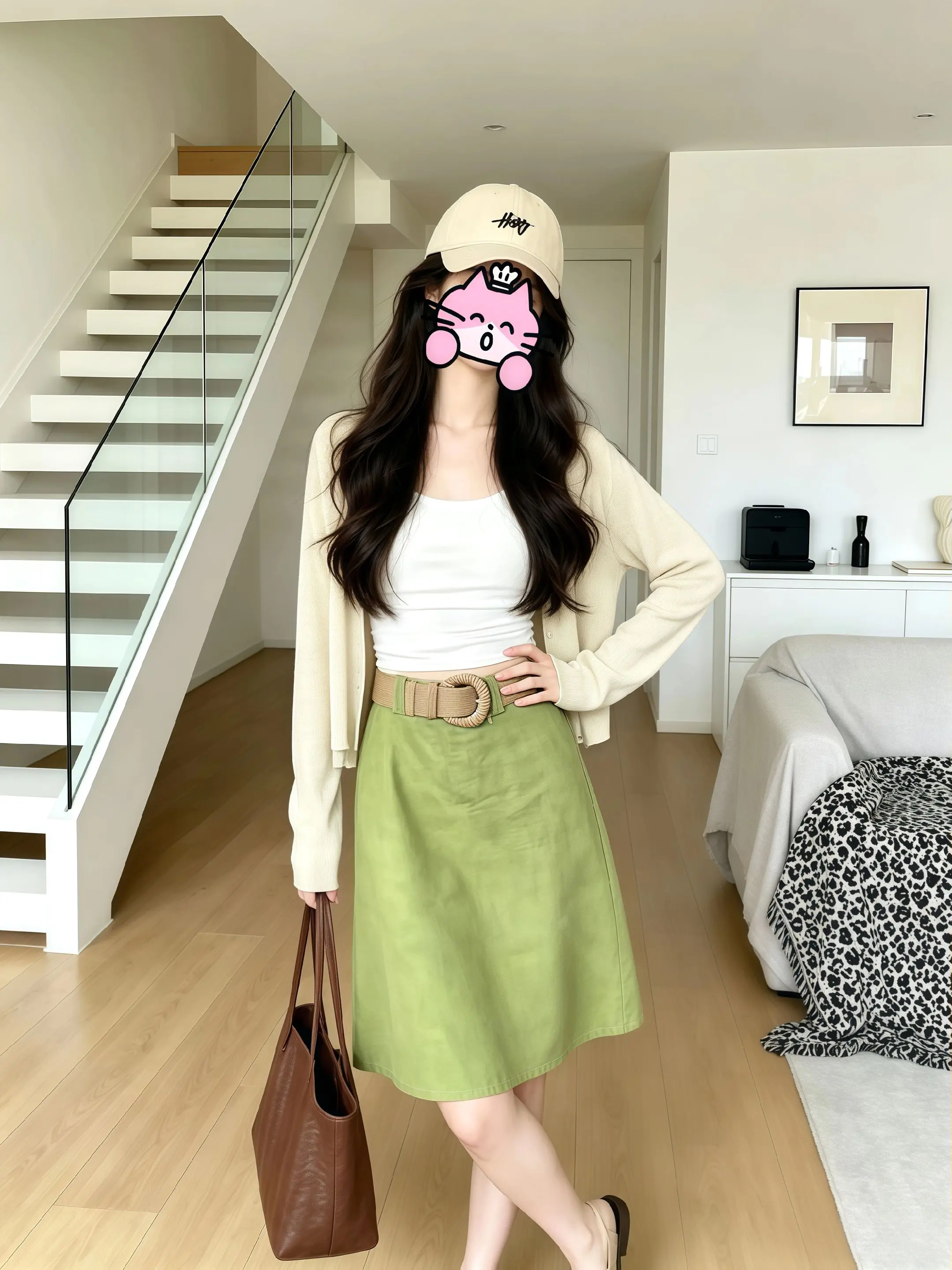 美貌这东西，你不争它就敢走。。谁懂啊！夏天怕晒、怕空调房着凉，穿多了又...