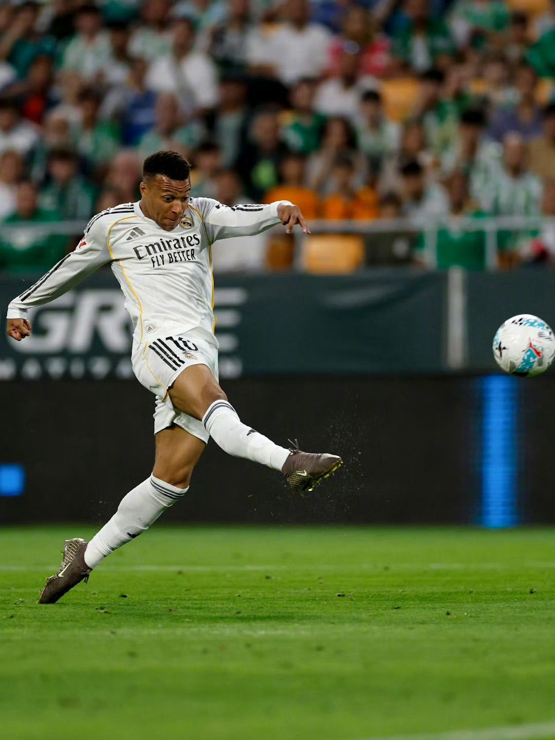 “一八年人们说姆巴佩赢得金球奖只是时间问题，二六年说姆巴佩赢得金球奖时间是个问题