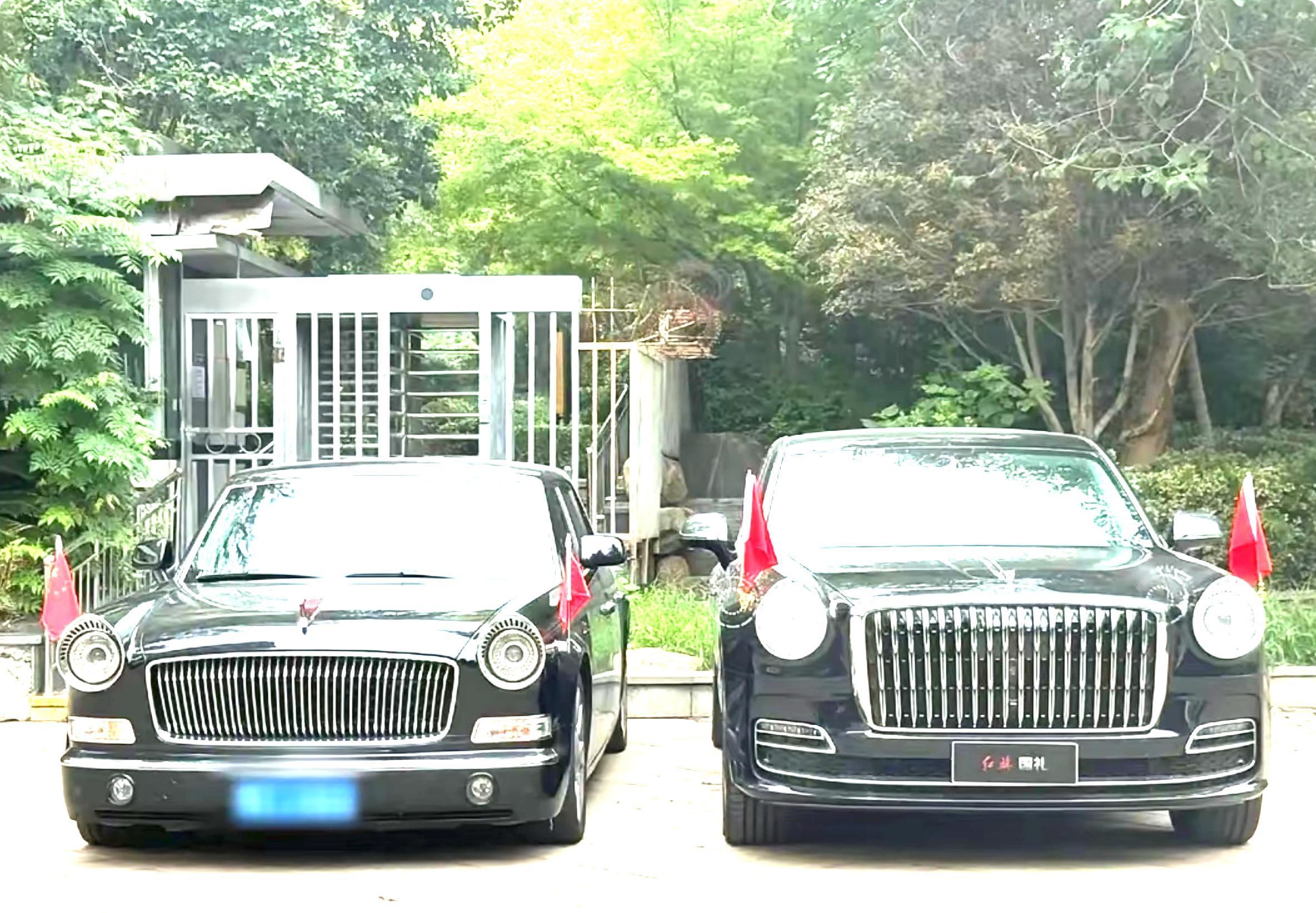 这二红旗车主哪个牛b？ ps网图侵删 